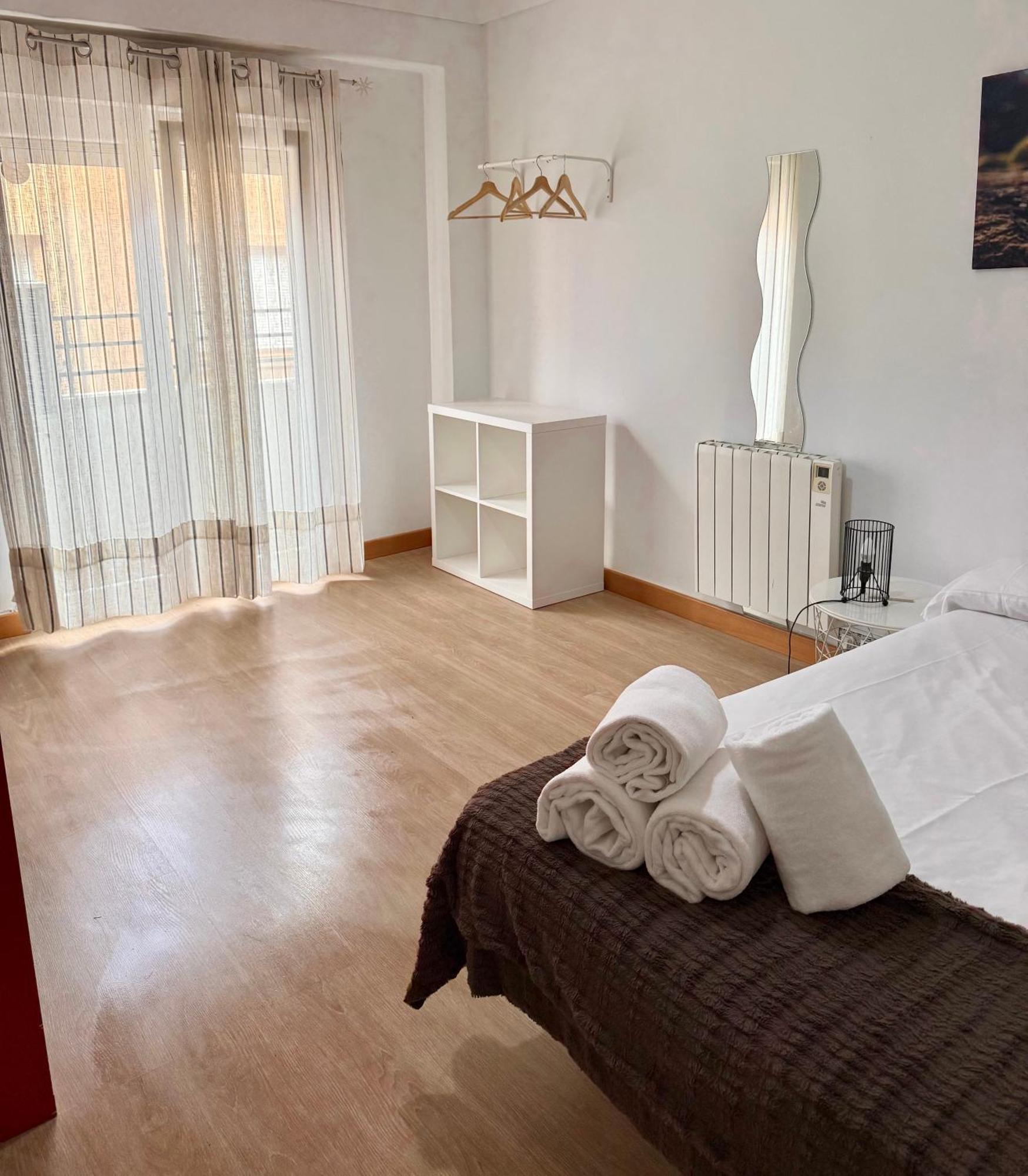 Apartamento Ana Isabel Zaragoza Exterior foto